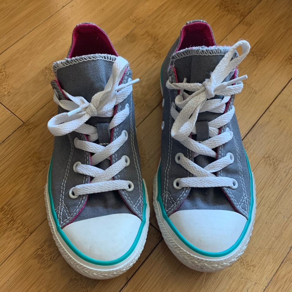 Converse never worn